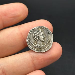 Splendida moneta da collezione antica in argento autentico Gaia Cornelia Supera, moneta rara eccellente dell&#39;Impero Romano in argento.