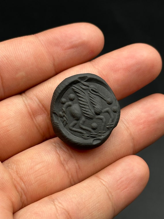 Unique Solid Silver Ring With Green Agate Carved … - image 2