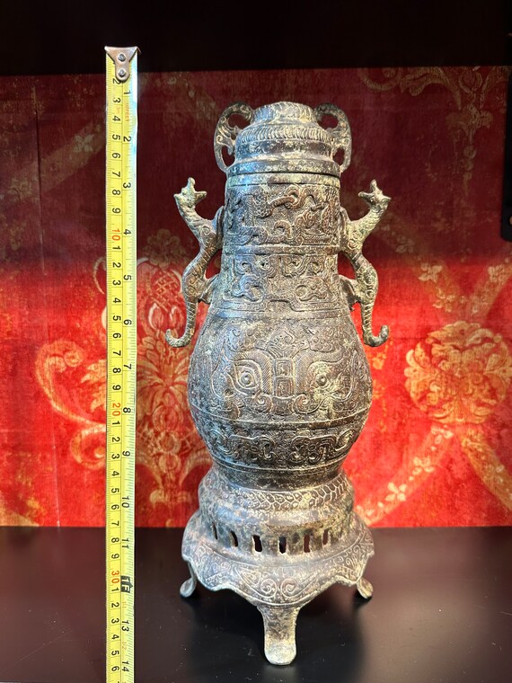 側面に2匹の龍が描かれた古代中国の青銅装飾、アート装飾、 - Etsy 日本