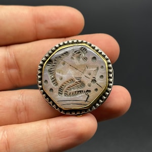 Sehr schöner alter Indo Valley Handgemachter Silber Ring mit Geschnitztem Soldaten, Vergoldeter Silber Ring