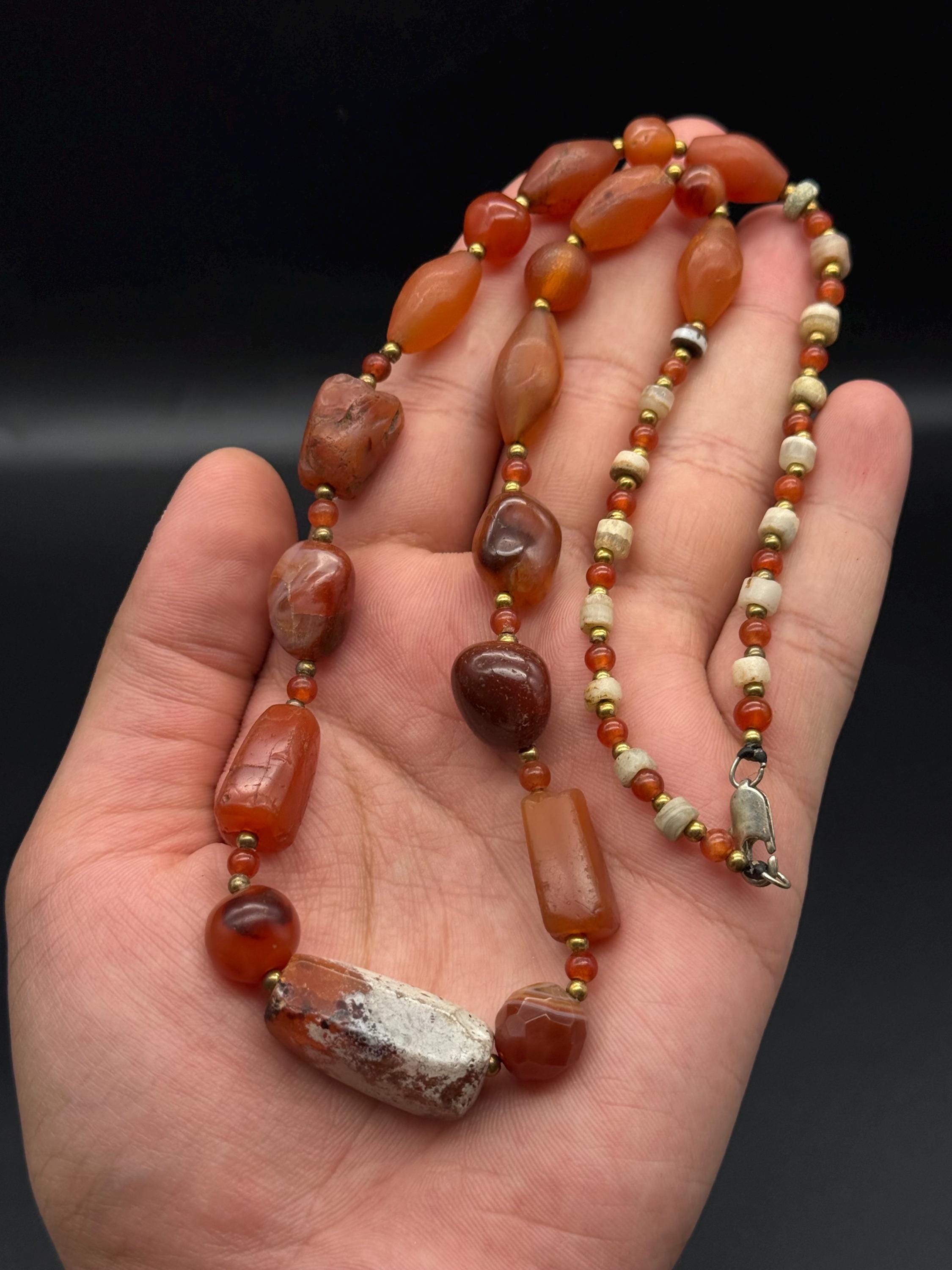 エッチドカーネリアン　ビーズネックレス　出土品 エッチドカーネリアン ビーズネックレス 出土品 エッチドカーネリアン