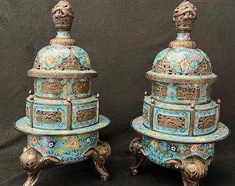 中国古美術・珍品旧蔵・七宝彩と鎏金磁器の熏香炉・純手描き・古陶瓷品・極細工・置物 19世紀アンティークの中国皇帝用香炉（ペア）七宝焼き、ブロンズと底に