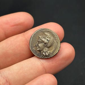 Very Beautiful Old Coin Silver Didrachm - Head of Athena - Lion Attacking Stag