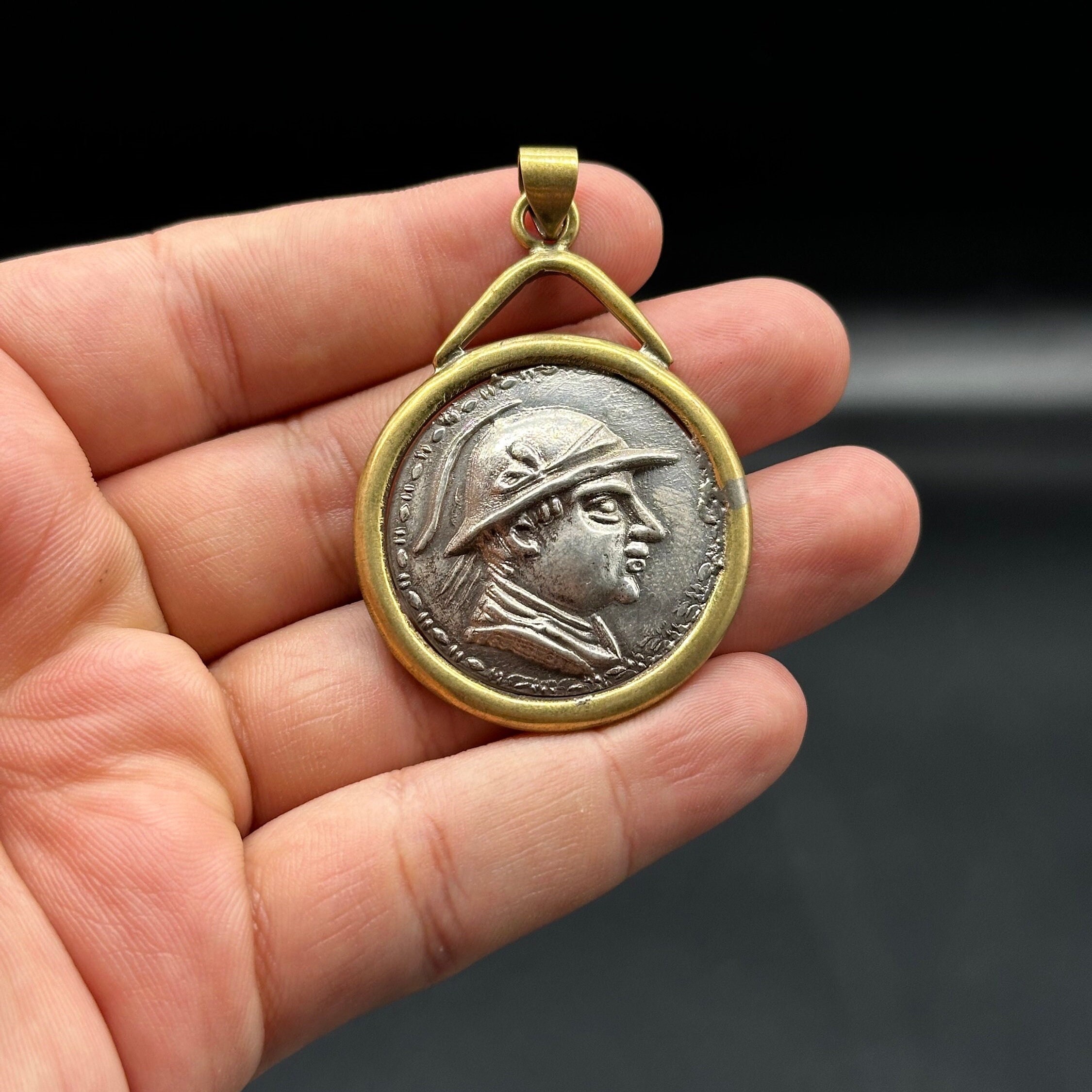 非常に美しい本物のバクトリアコイン、金メッキのカバーペンダント付き、状態良好 - Etsy 日本