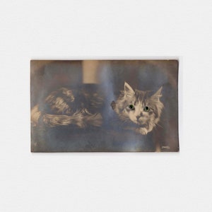 1910s Green Glass Eye Real Photo Cat Postkarte | Antike unbenutzte Schwarzweiße Monochrome Sepia RPPC Neuheit Postkarte von Tabby, NPG Germany