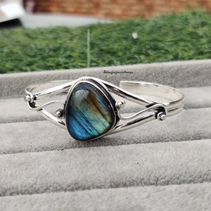 Blue Fire Labradorite Silver Gemstone Bangle,925Sterling Silver Bangle, Handmade Bangle, Wedding Bangle, Statement bangle-Beautiful Bangle