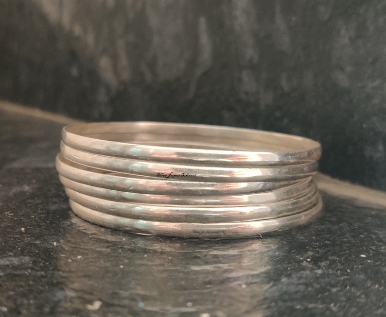 Hermoso conjunto de brazaletes de plata Juego de brazaletes de plata de ley 925 hechos a mano Brazalete de 7 días Brazalete de conjunto simple 7 brazaletes que activan Brazaletes apilables imagen 4