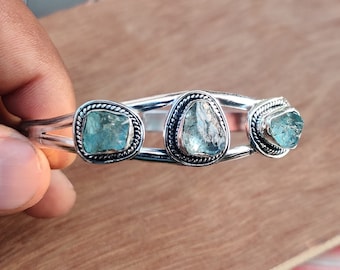 Brazalete de aguamarina cruda en plata de ley 925 con estilo único