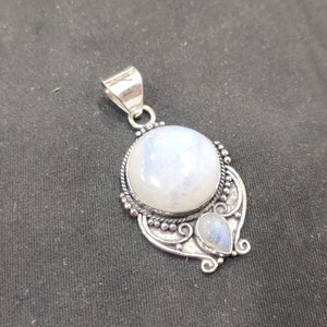 925 Sterling Silver Rainbow Moonstone Pendant, Designer Smooth Oval Gemstone Pendant, Handmade Silver Pendant, Bridal Wedding Jewelry Gift.