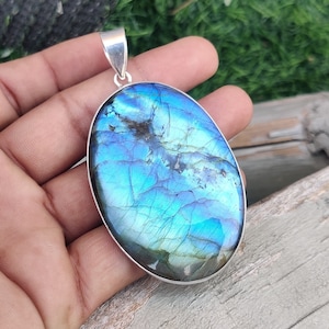 Natural Labradorite Pendant,Sterling Silver,Statement Piece,Unique Gemstone,Cute Necklace,Comfortable Everyday Jewelry, Wedding Gift Pendent