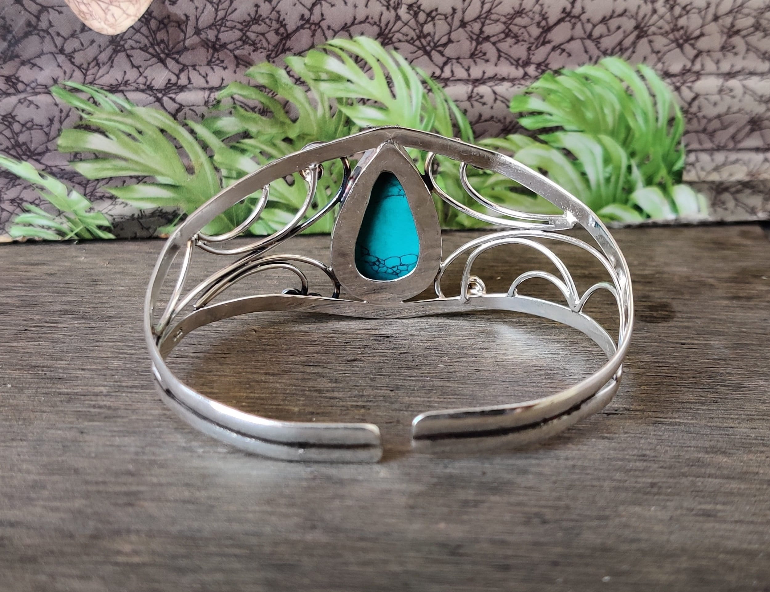 便*ン様 【Garden of Eden】Turquoise Bangle Blue Turquoise Bangle, Handmade Bangle, Statement Bangle