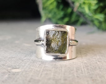 Anillo de moldavita - Anillo de moldavita en bruto - Anillo de moldavita en plata de ley - Moldavita auténtica - Moldavita certificada - Anillo de plata de ley 925 - Artículo de regalo