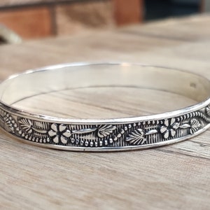 Sterling Silver Bangle, Designer Bangle for Women, Solid Silver Bangle, 925 Silver Bangle for Her, Handmade Bangles for Gift on Christmas