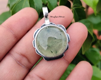 Round Prehnite Gemstone Pendant 925 Sterling Silver Unique Style Gemstone