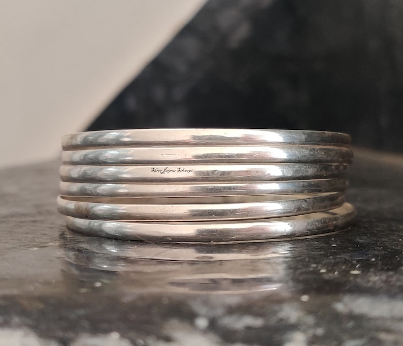 Hermoso conjunto de brazaletes de plata Juego de brazaletes de plata de ley 925 hechos a mano Brazalete de 7 días Brazalete de conjunto simple 7 brazaletes que activan Brazaletes apilables imagen 2