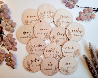 Wooden milestone cards set "My first year" / Baby milestone cards / 13 milestone cards engraved / Milestones on wood