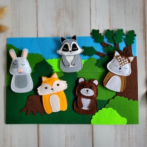 Felt finger puppet set forest animals / 5 felt finger puppets / baby gift / Montessori toy