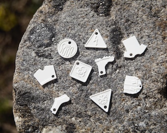 Minimalistische, 3D-gedruckte Reiseetiketten für Camping, Wandern und Reisen