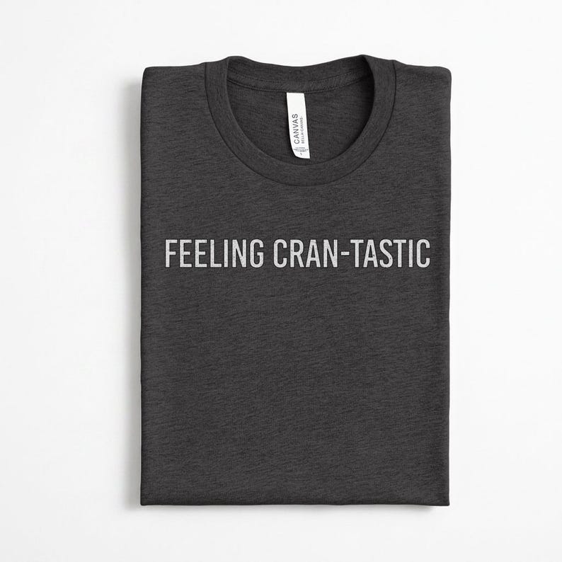 Holiday Gift Idea Cranberry Thanksgiving Shirt Food Lover Present Humorous Cooking Outfit Kitchen Enthusiast Gift Cotton Apparel Comfortable Fabric Berry Themed Clothing Autumn Celebration Wear Seasonal Graphic Tee Unisex Style Perfect