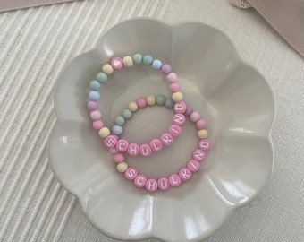 Pastellfarbenes Schulkind Armband • Schulanfänger • Schulkindarmband • Schule Einschulung • Perlen Pastell Rosa Gelb Lila mit Herz •heyperla