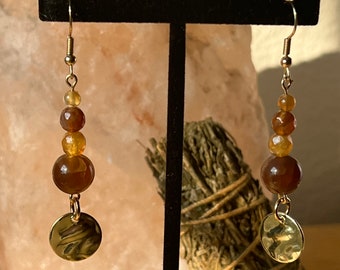 Gold disk earrings | dangle | glass | neutral | brown | simple | nickel free