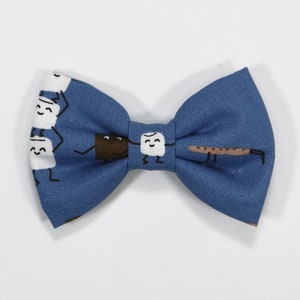 Hair Bow – Cute S’mores Friends on Cozy Blue Fabric – Fun Food Print Hair Accessory for Women, Girls & Kids
