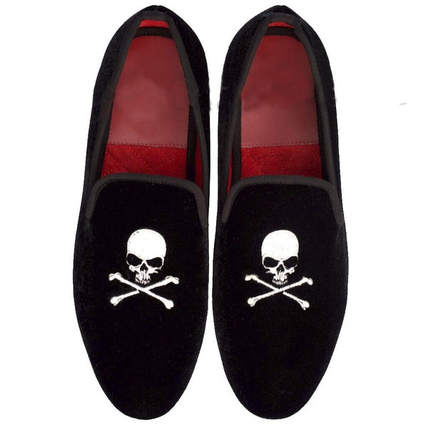 Black Cartoon Skull Men's High Top Shoes main image 0