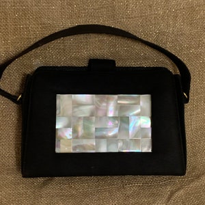 Custodia compatta vintage in madreperla degli anni '50 Portasigarette Mad Men Borsa formale in moiré Condizioni eccellenti
