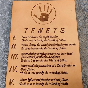 Gravure sur cuir des principes de la Confrérie noire – Inspiré d&#39;Elder Scrolls – 5 principes gravés du symbole emblématique