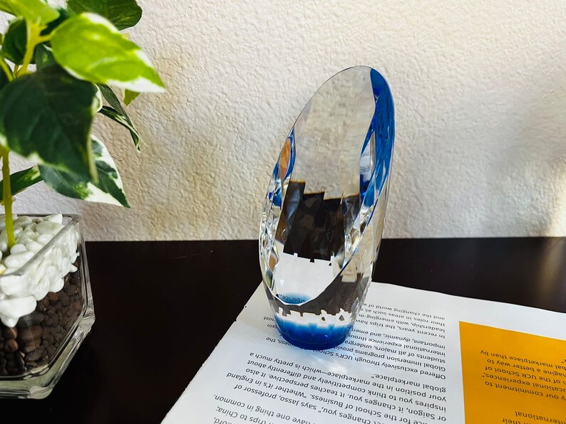 Crystal Gem-cut Ellipse With Bluish Bottom Award, Blank or Personalized ...