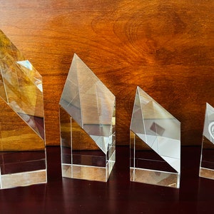 Crystal Diamond Award, Free Engraving, 5 Sizes Available, Ideal for Personal Gifts or Corporate Trophies, Awards of Excellence, Free Layout.