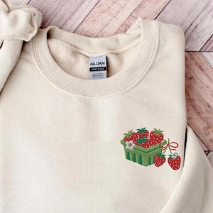 Embroidered Strawberry Sweatshirt, Cottagecore Crewneck, Aesthetic Botanical shirt, Kawaii Fruit Shirt, Summer Berries shirt, Gift for wife