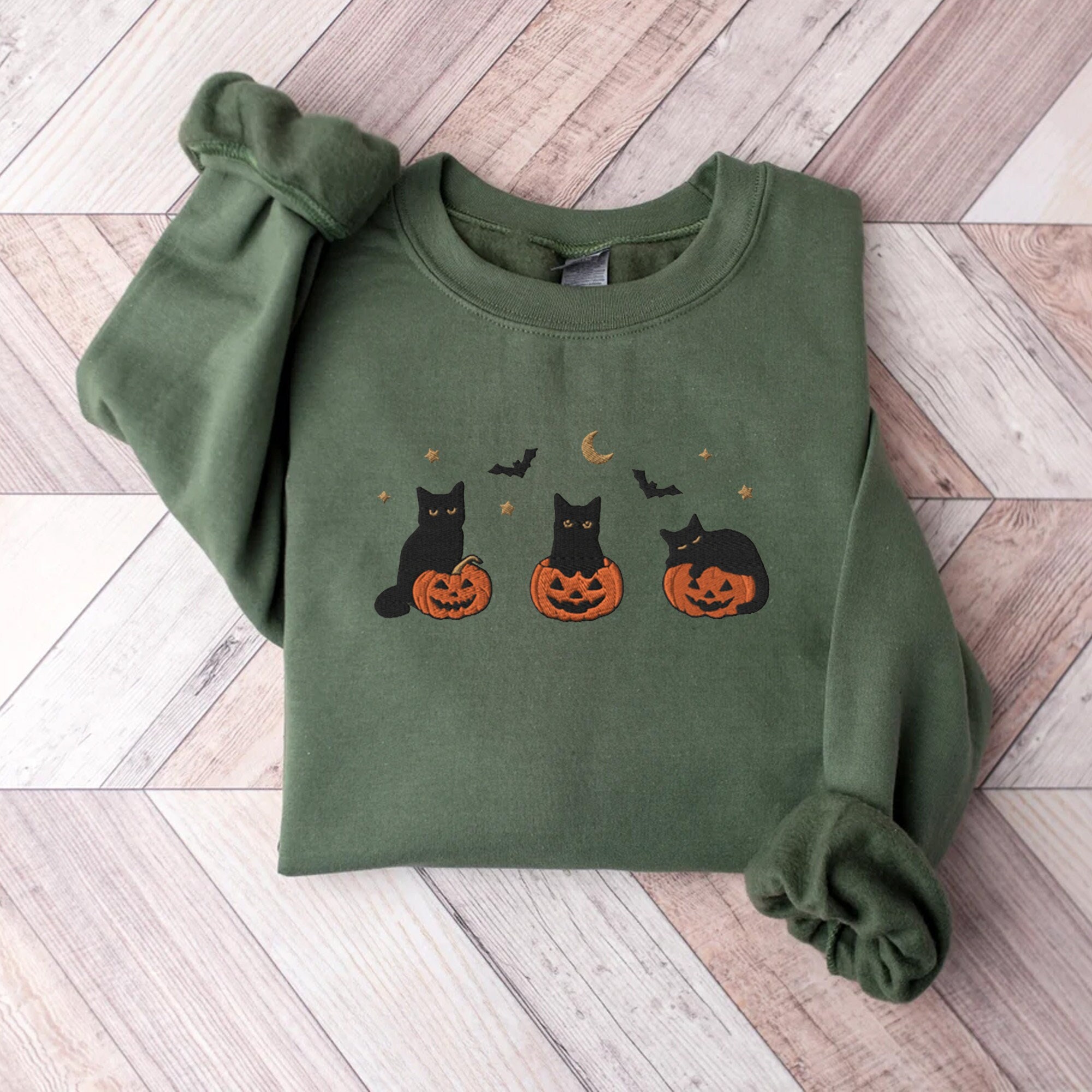 Embroidered Black Cat Sweatshirt, Halloween Sweatshirt, Pumpkin shirt, Fall Sweatshirt for Women, Halloween Crewneck, Spooky Season, Bat top