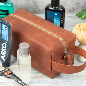 Personalized Men's Leather Toiletry Bag Groomsmen Gifts, Dopp Kit Men's Leather Accessory, Christmas Gift for Him, Anniversary Gift for Him image 7