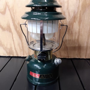 Vintage 1983 Coleman CL2 Lantern