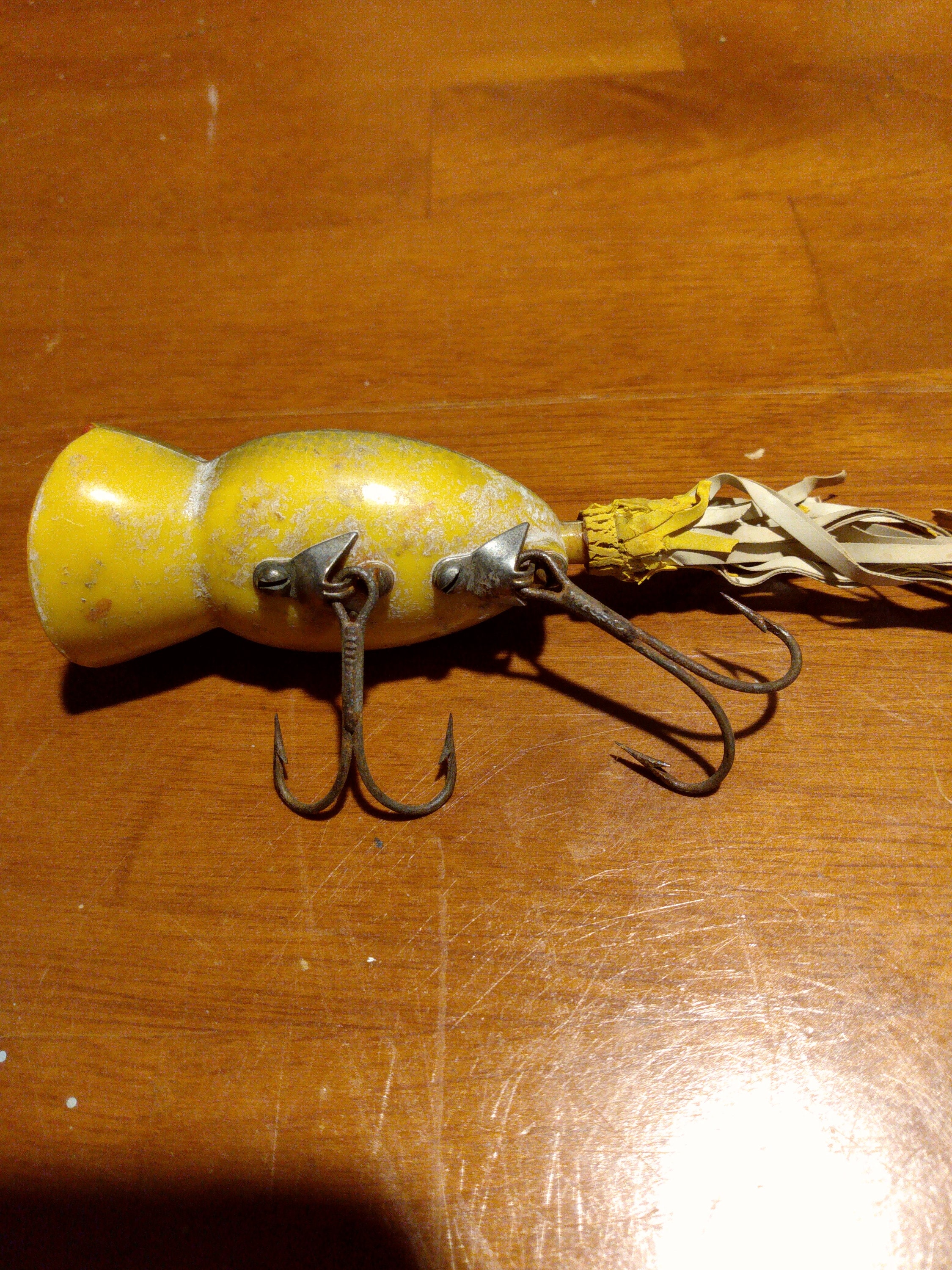 Leurre De Pêche Vintage Fred Arbogast Hula Popper - Couleur Jaune à Taches Noires - Pour Collection