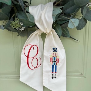 Faja de corona navideña de cascanueces