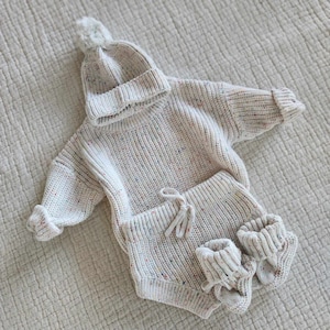 Newborn Booties- Part of Matching Set, Newborn Knitwear, Birth Announcement Outfit, Baby Shower Gift