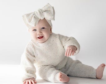 Grobstrickpullover, personalisierter Kinderpullover, 100 % Baumwolle, handbestickter Babypullover