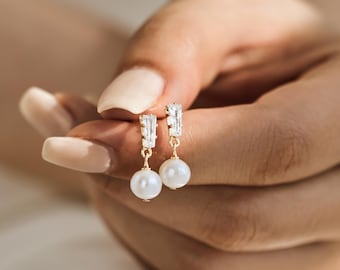Minimalist CZ Diamond Pearl Earrings, Natural Freshwater Pearl Stud Earrings, Wedding Earrings, Pearl Jewelry,Bridesmaid Gift,Christmas Gift
