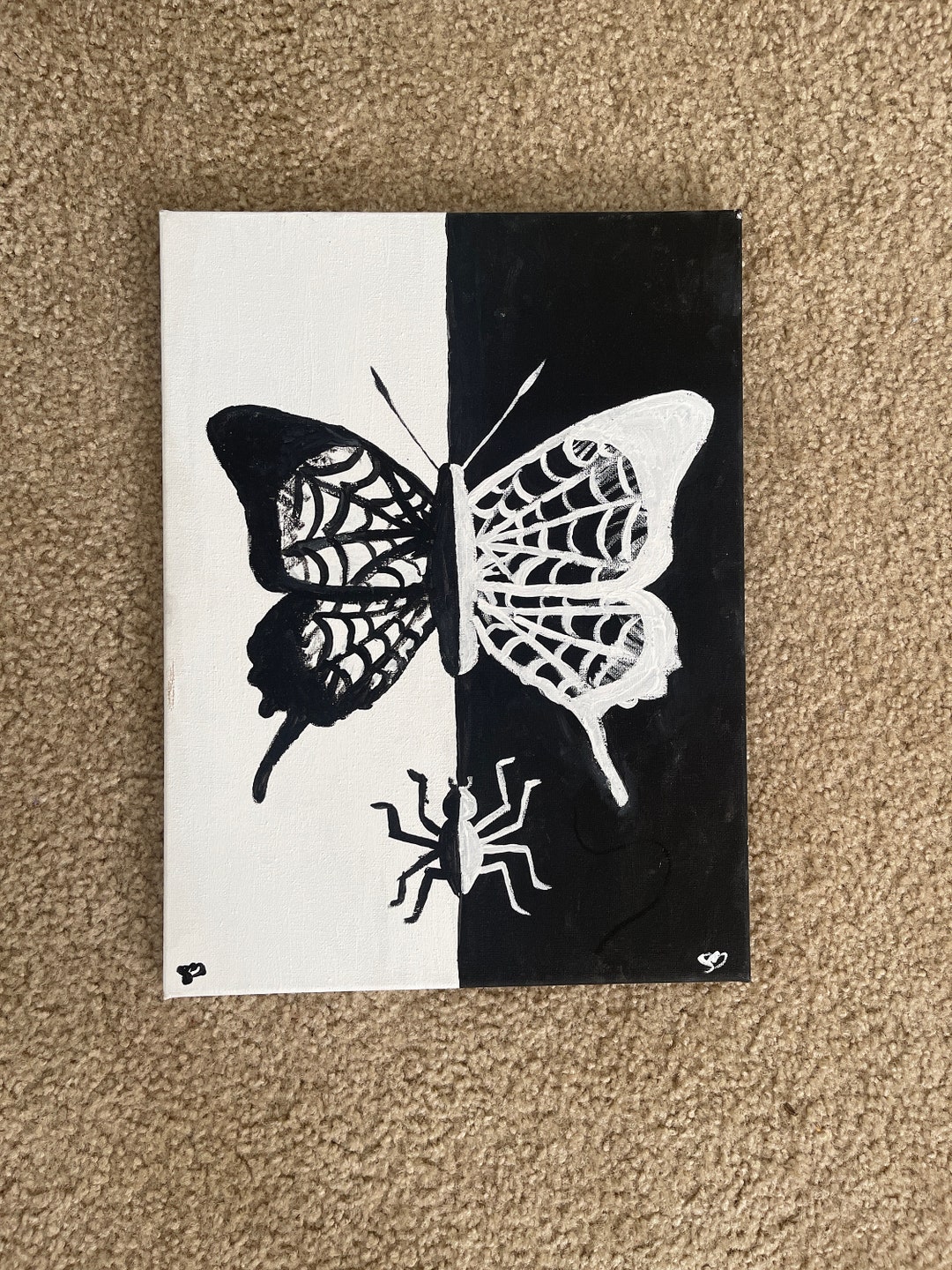 Inverted Triangular Butterfly Inverted B&W Spider Butterfly - Etsy