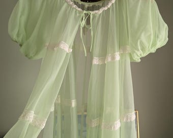 Vintage dainty Cottagecore sheer honeydew puff sleeve two-piece Peignoir lingerie set sleepwear