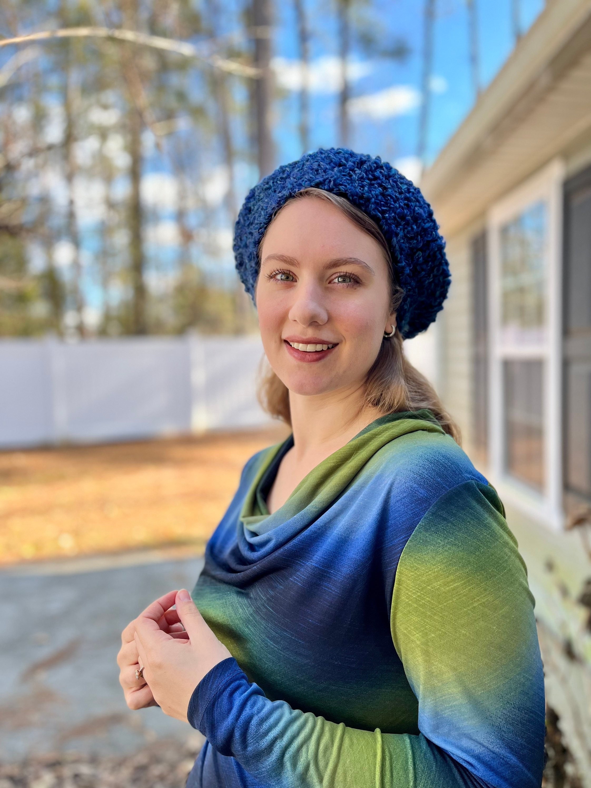 Hand-knit Royal Blue Beret - Etsy display picture 2