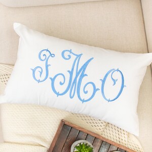 Funda de almohada con monograma para guardería de bebé niño, funda de almohada bordada con monograma azul, regalo de almohada con nombre, funda de almohada con monograma bordado imagen 10