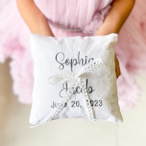 Linen Ring Bearer Pillow for Wedding with Couples Names and Wedding Date, Embroidered Ring Bearer Pillow
