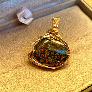 46ct HighQuality BOULDER OPAL, 14 carat unique gold pendant with HighQuality Boulder Opal