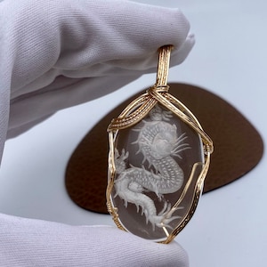 134ct unique DRAGON rock crystal quartz engraving - engraved on the back, unique!, 14 carat unique gold pendant