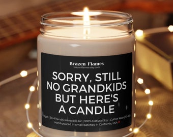 Per mamma/papà non ci sono ancora nipoti, ma ecco una candela divertente regalo di Natale per i genitori di figlia/figlio Candela ecologica al 100% di soia, 9 once