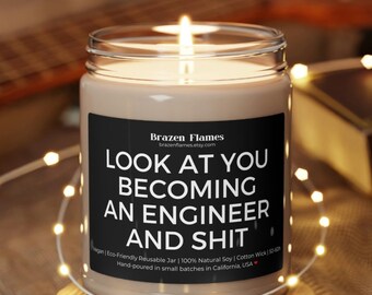 Guardati mentre diventi un ingegnere e un regalo di laurea divertente - Candela ecologica al 100% di soia, 9 once