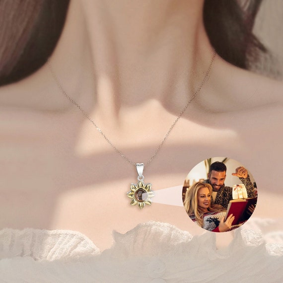 Sunflower on sale projection necklace